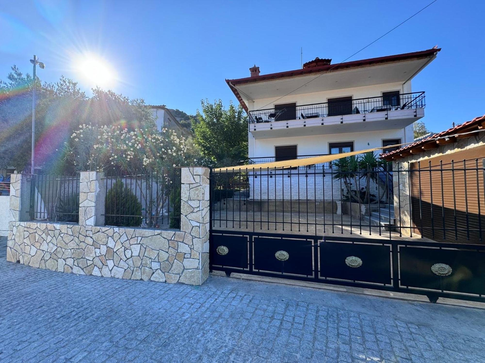 Stone House Under A Rock Kukos Apartment Сикия Екстериор снимка